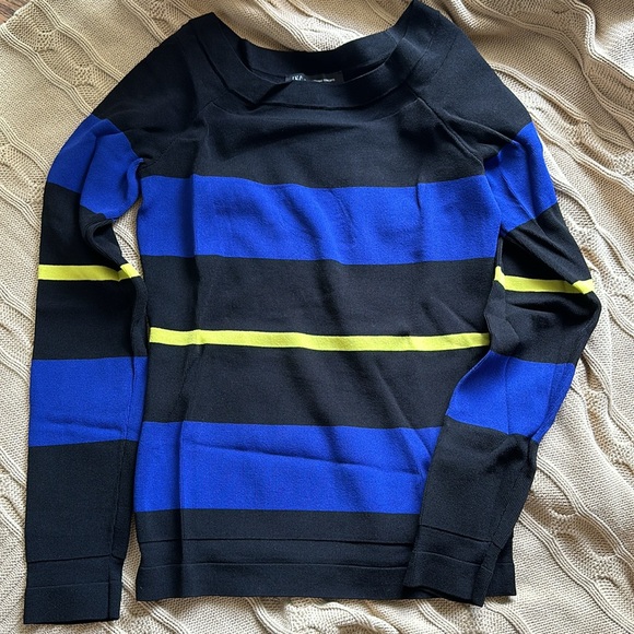 INC long sleeve top - Picture 7 of 8